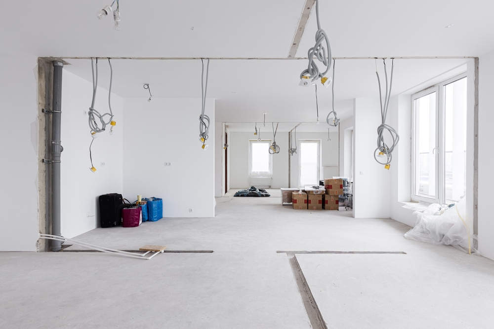 Empty,concrete,commercial,space,without,finishing,with,partitions
