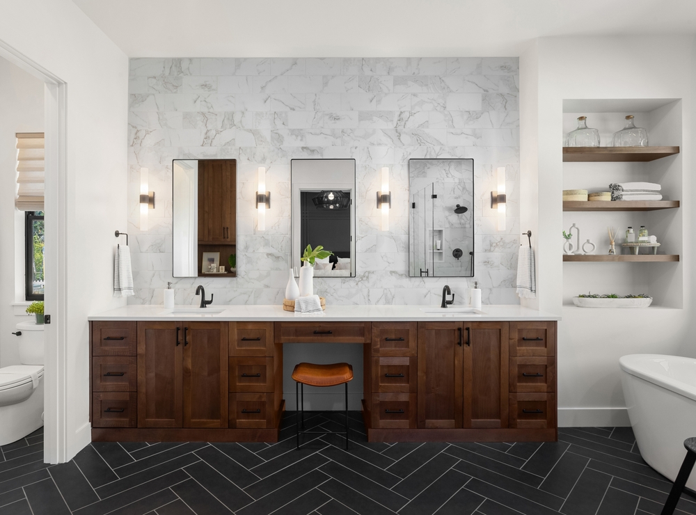 Luxury Bathroom Remodeling in Casas Adobes: The Best Tile, Stone & Metal Finishes